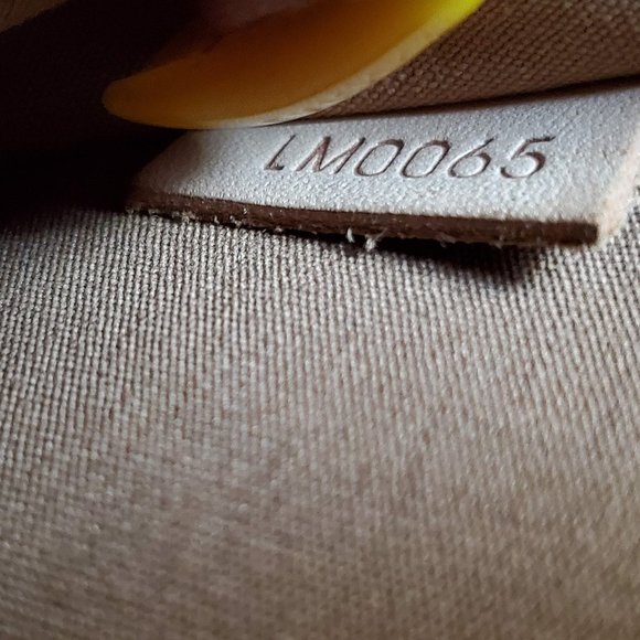 Louis Vuitton Vernis Maple Drive Hand Bag Monogram - Picture 6 of 14